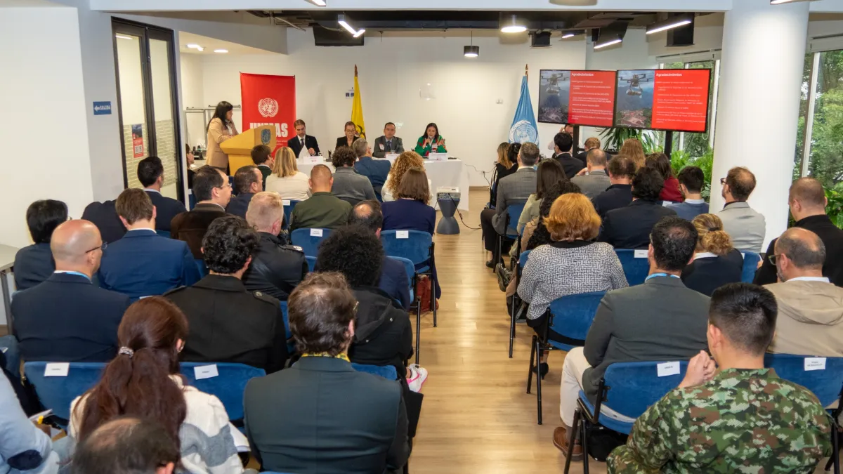 UNMAS Colombia launches its technical paper on weaponized drones, bringing together key stakeholders to raise awareness of the humanitarian consequences of their increasing use by non-state armed groups. 