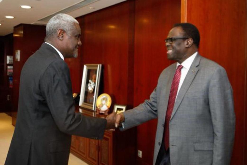 AU Commission Chairperson, Moussa Faki Mahamat, meeting in Addis Ababa with the Special Envoy of the Secretary General for Burundi, Michel Kafando, 13 May 2019. Photo: AU