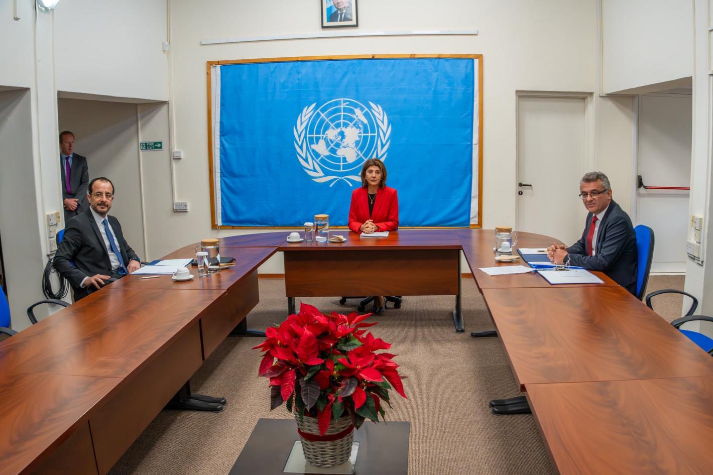 Personal Envoy María Ángela Holguín Meets with the leaders