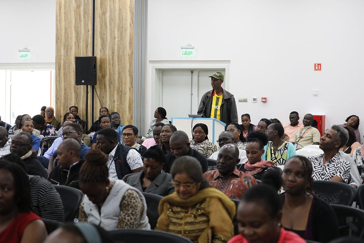 Robert Kayitare asks questions