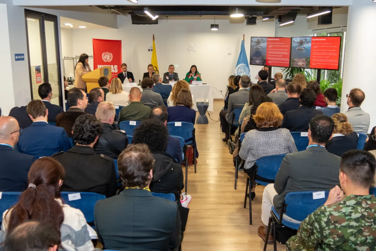 UNMAS Colombia launches its technical paper on weaponized drones, bringing together key stakeholders to raise awareness of the humanitarian consequences of their increasing use by non-state armed groups. 